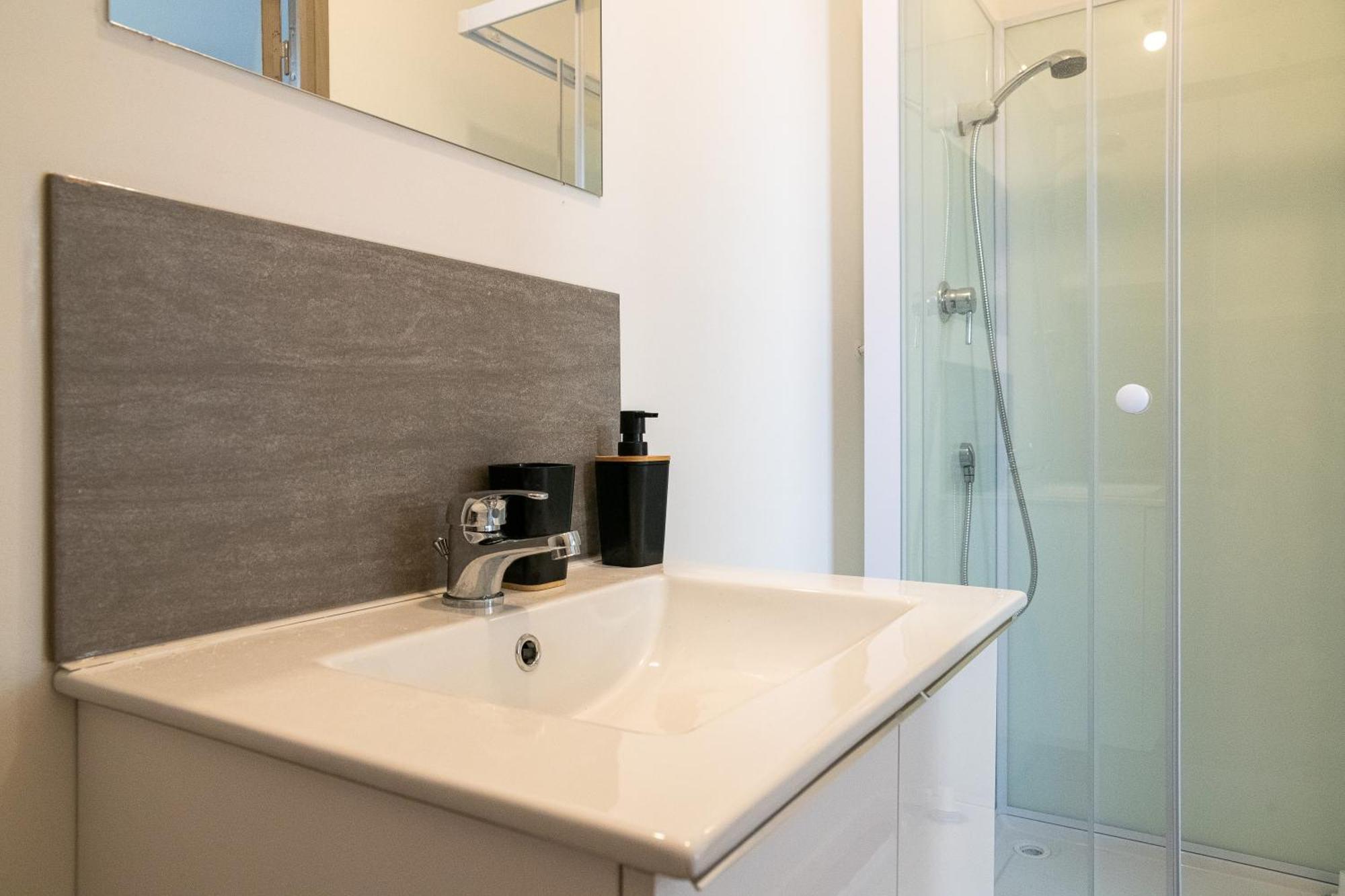 Malaka Home Anzin מראה חיצוני תמונה